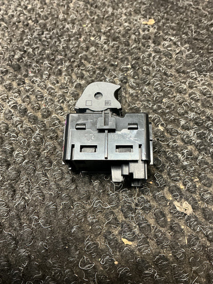 2020 Ford Endura CA- Right Rear Window Switch- (TAG11136) PN: GT4T-14529-AAW