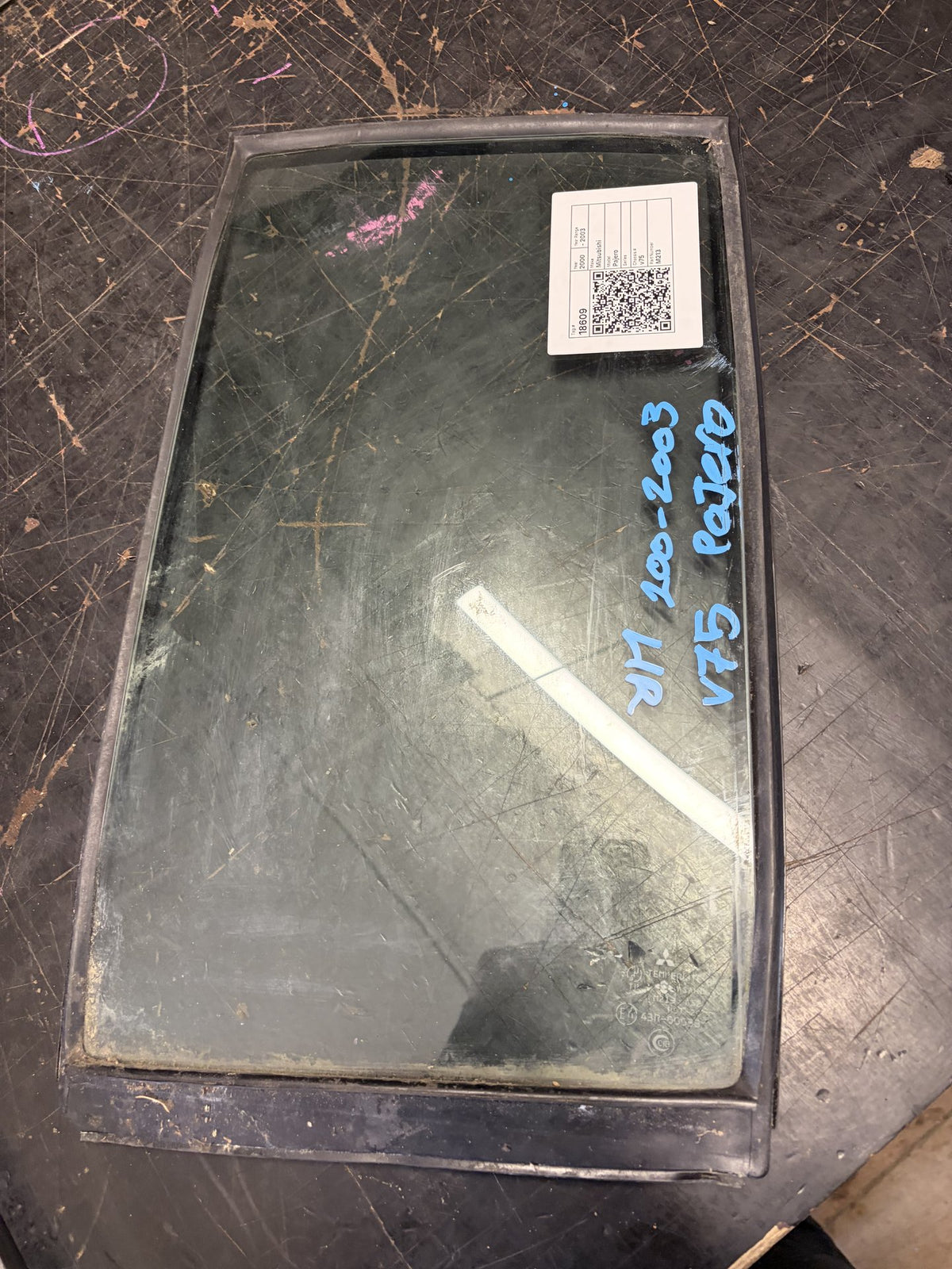 2000-2003 Mitsubishi Pajero v75 - Left Rear Quarter Door Glass - (TAG18609)