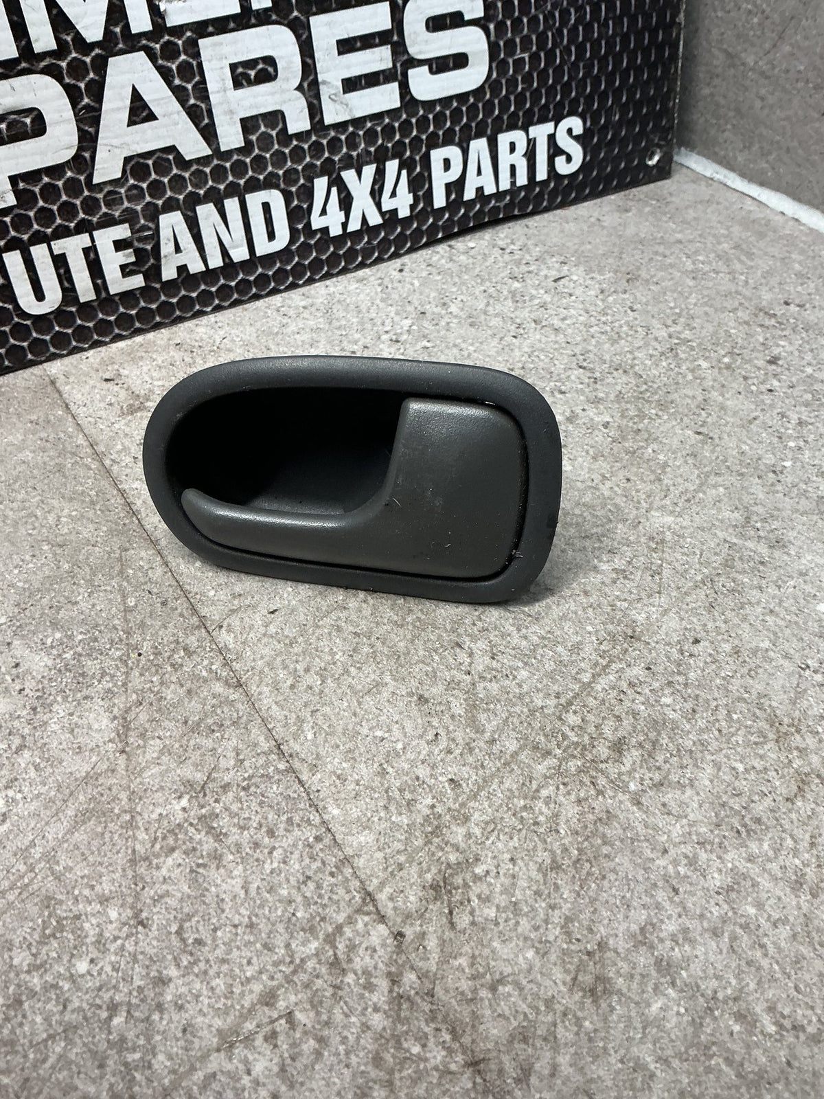 2004-2006 Mazda Bounty- Right Front Door Interior Handle- (TAG14385)