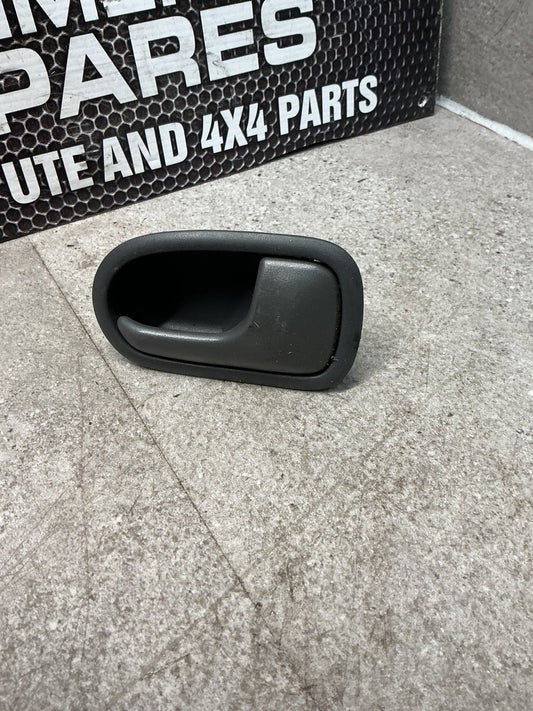 2004-2006 Mazda Bounty- Right Front Door Interior Handle- (TAG14385)