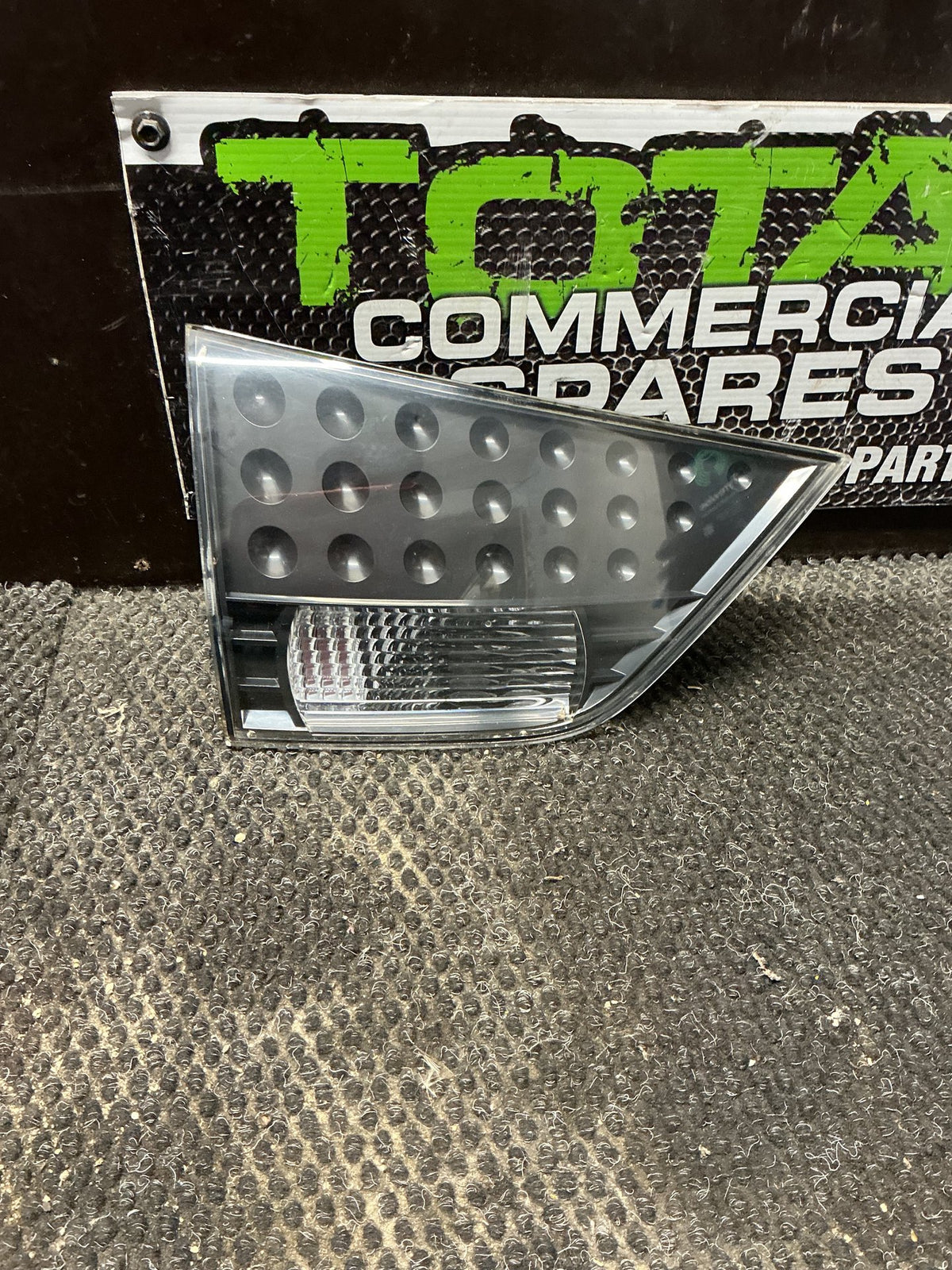 2005-2012 Mitsubishi Outlander II CW*W- Left Tailgate Light- (TAG11587)