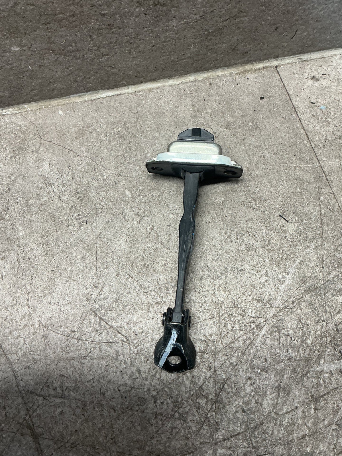 2021 MG ZS - Left Front Door Check Strap - (TAG19388)