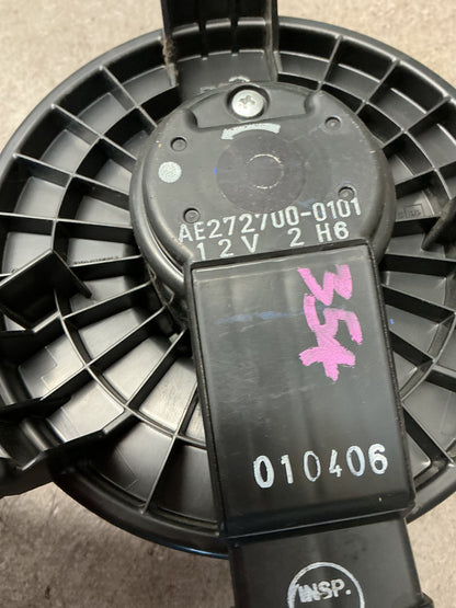 2006 Toyota Hilux- Heater Fan Motor- (TAG15582)