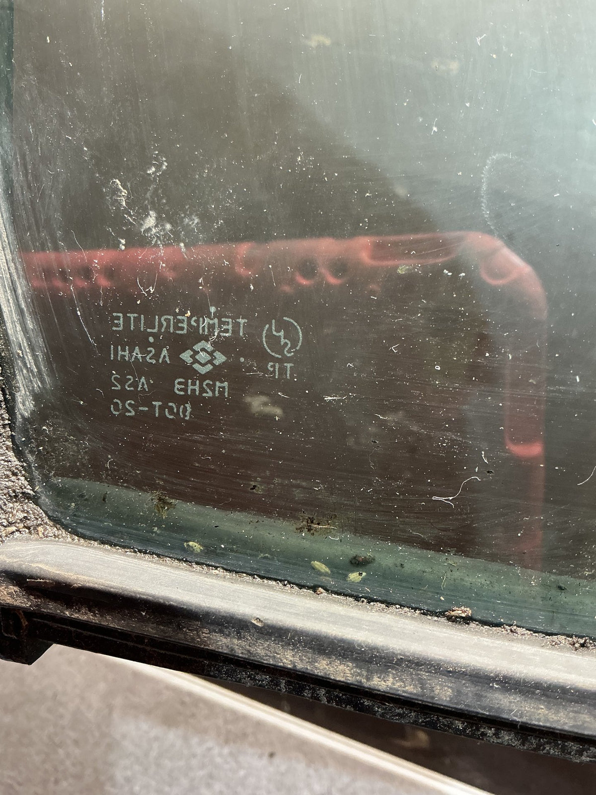 1997-2002 Nissan Elgrand E50 - Right Front Quarter Door Glass - (TAG18678)