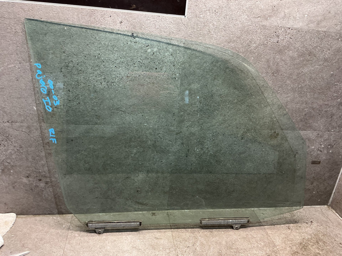 2000-2003 Mitsubishi Pajero IO - Right Front Door Glass - (TAG18991)