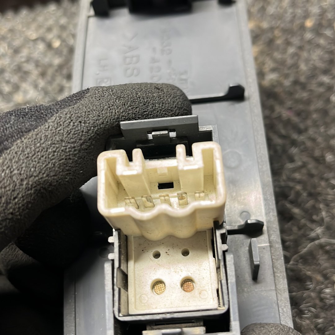 1994-1999 Toyota RAV4 A10 SXA11- Left Front Window Switch- (TAG7707)