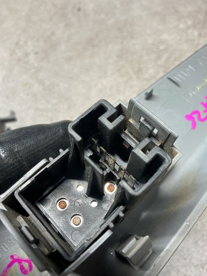 2005-2006 Toyota Hilux VII N20- Right Rear Window Switch- (TAG13718)