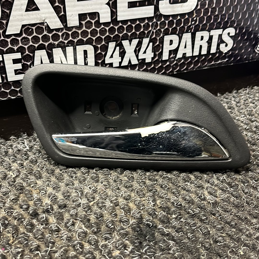 2008 Holden Captiva- Right Front Door Interior Handle- (TAG8188)