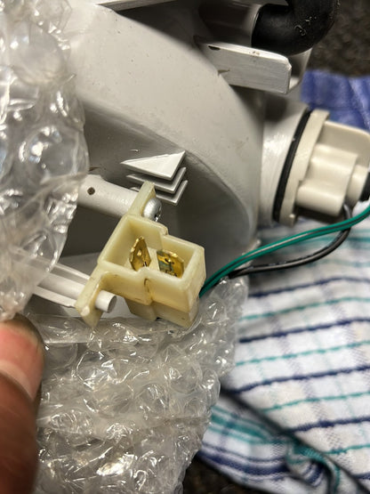 1989-1992 Nissan Urvan- Left Corner Light- (TAG8777)