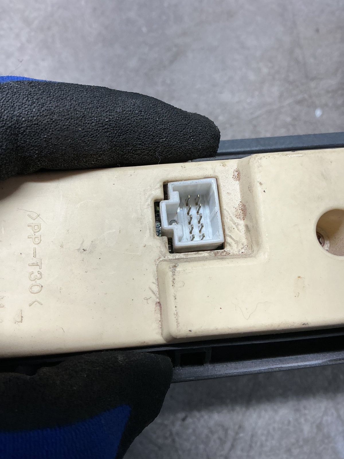 1995 Isuzu Bighorn UBS69GW- Master Power Window Switch- (TAG16383)