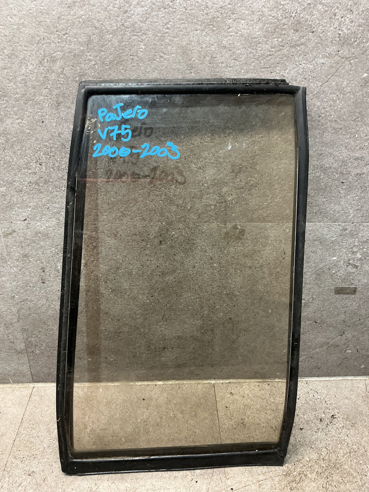 2000-2003 Mitsubishi Pajero V75 - Right Rear Quarter Door Glass - (TAG18676)