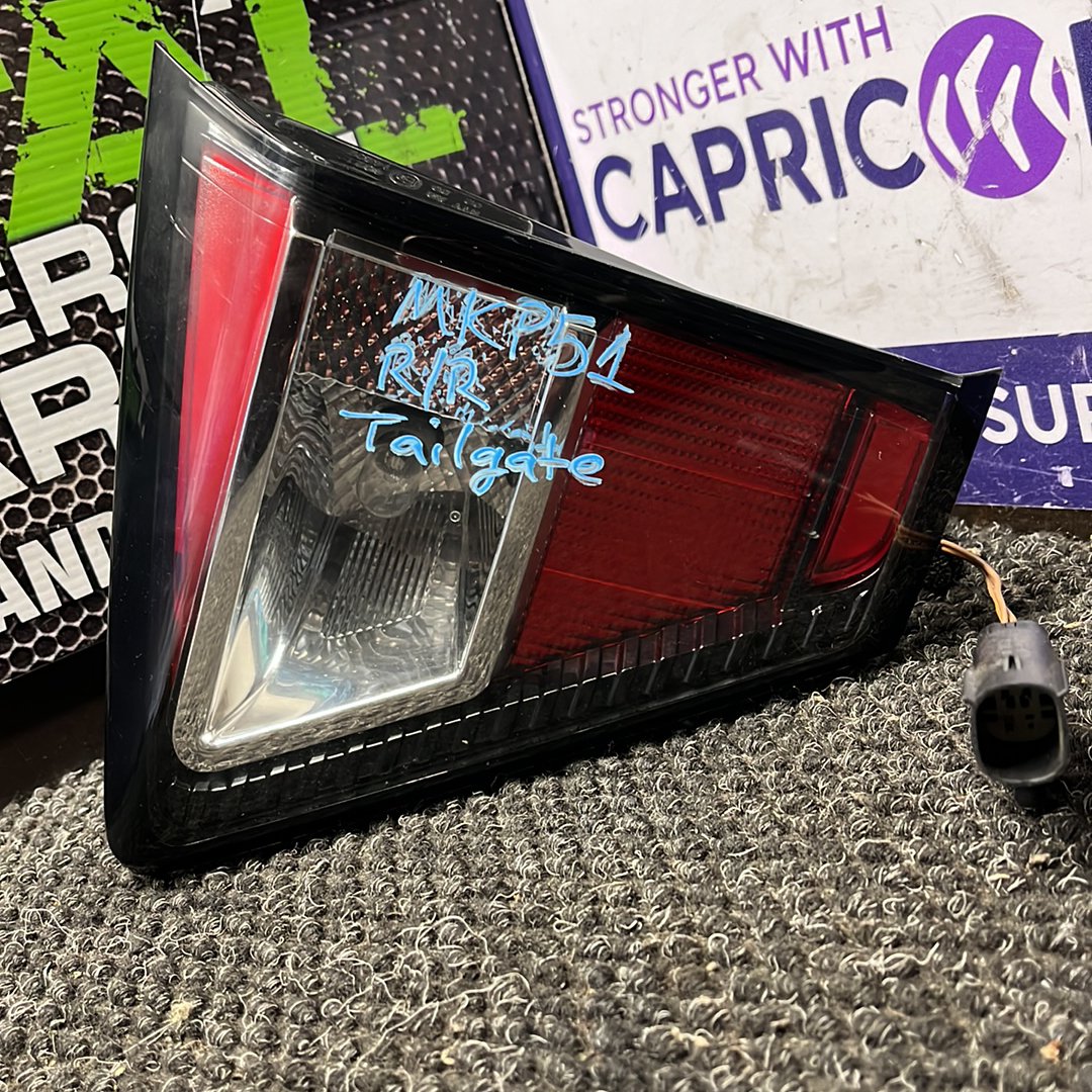 2019 Ford Escape- Right Tailgate Light- (TAG7657)