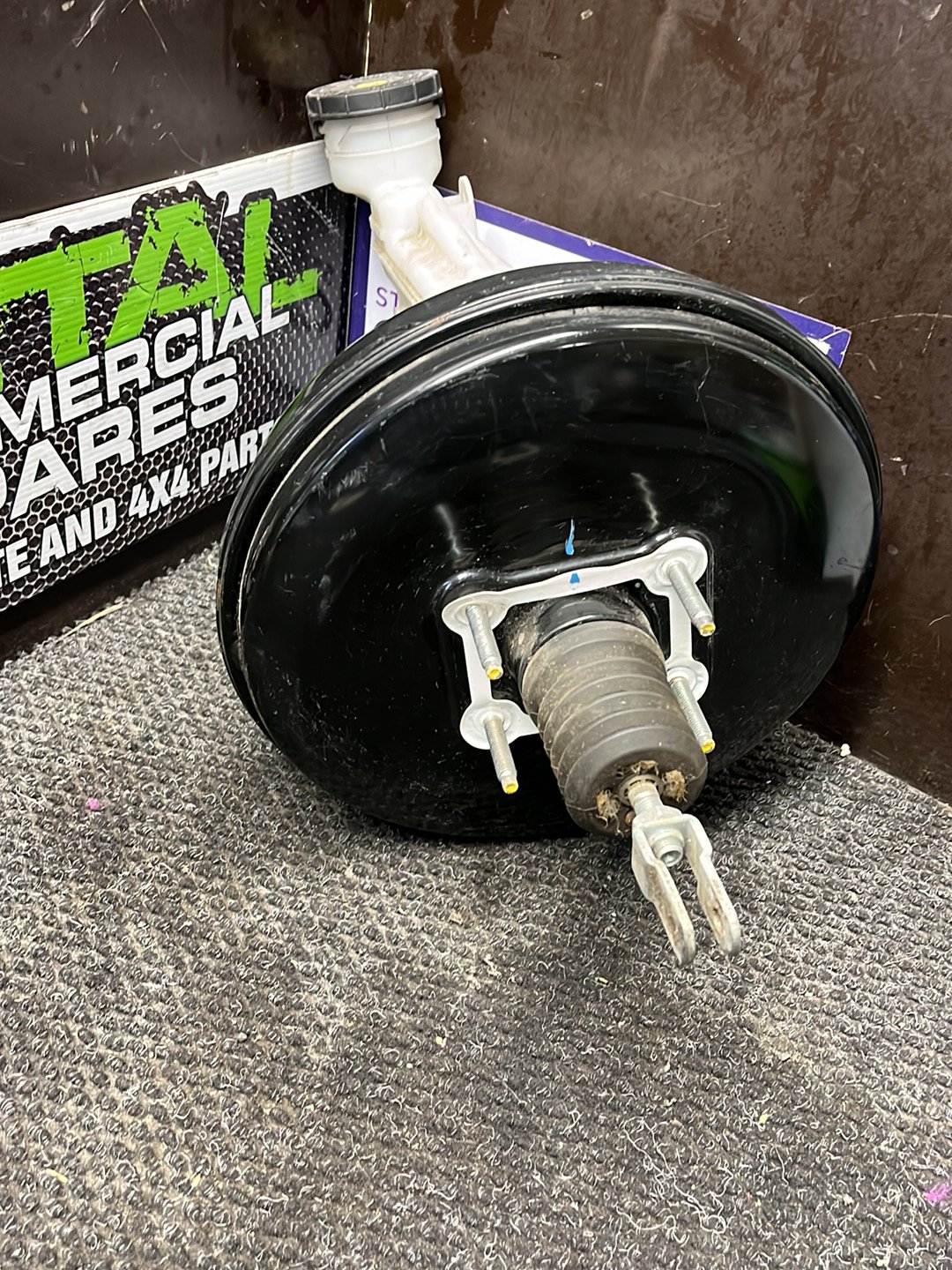 2013 Holden Colorado - Brake Booster and Master Cylinder Assembly - (TAG8307)