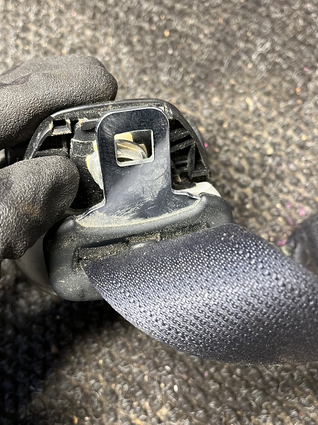 2005-2012 Mitsubishi Outlander II CW*W- Left Rear 3RD Row Seat Belt- (TAG9440)