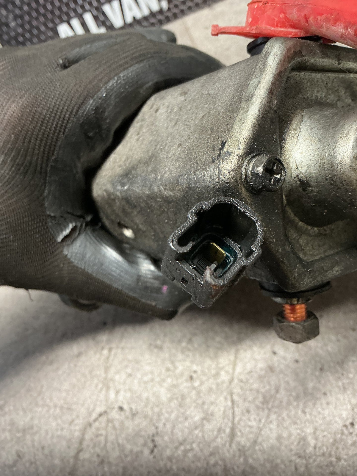 2014 Toyota Hilux- Starter Motor- (TAG14076)