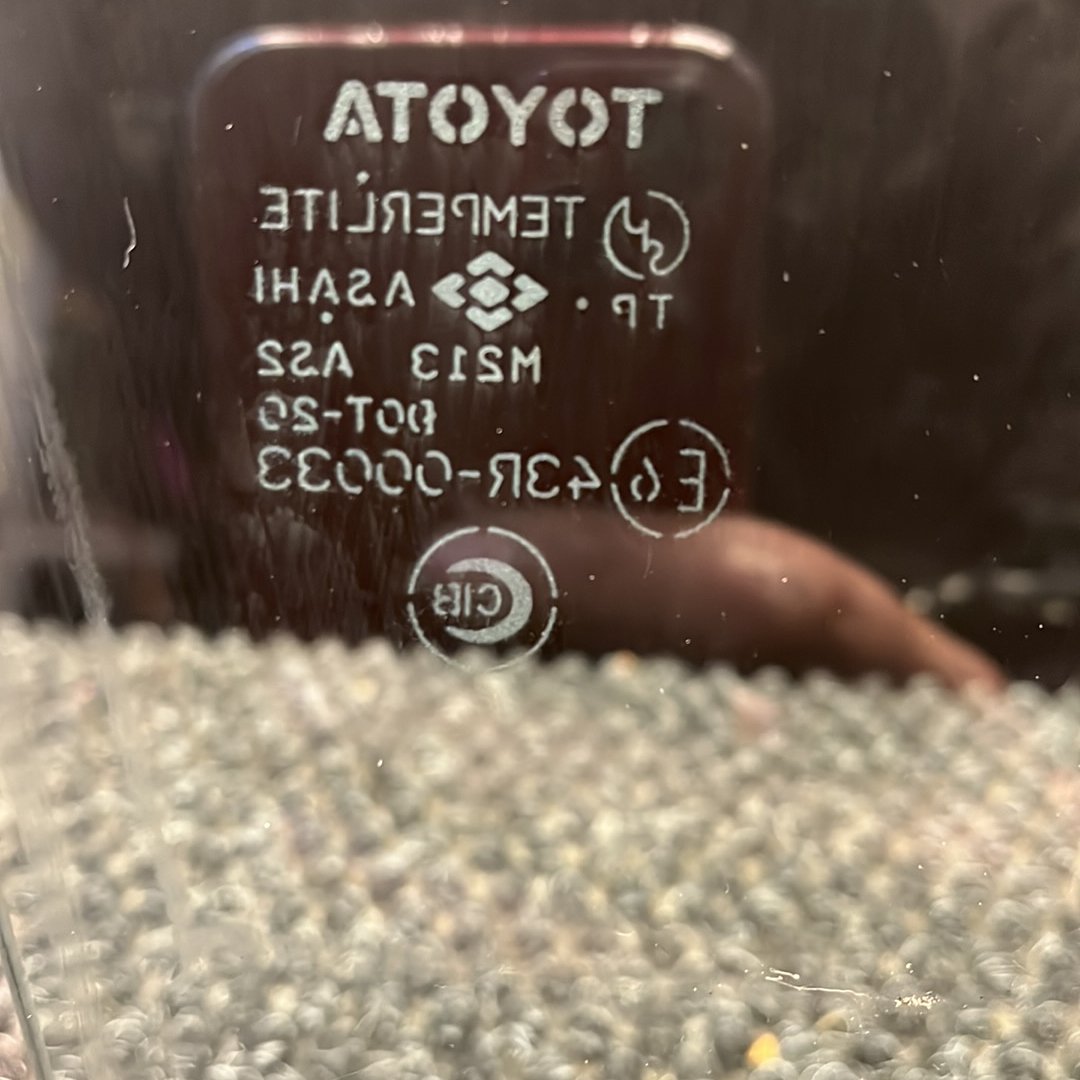 1994-1999 Toyota RAV4 A10 SXA11- Right Front Door Window- (TAG7797)