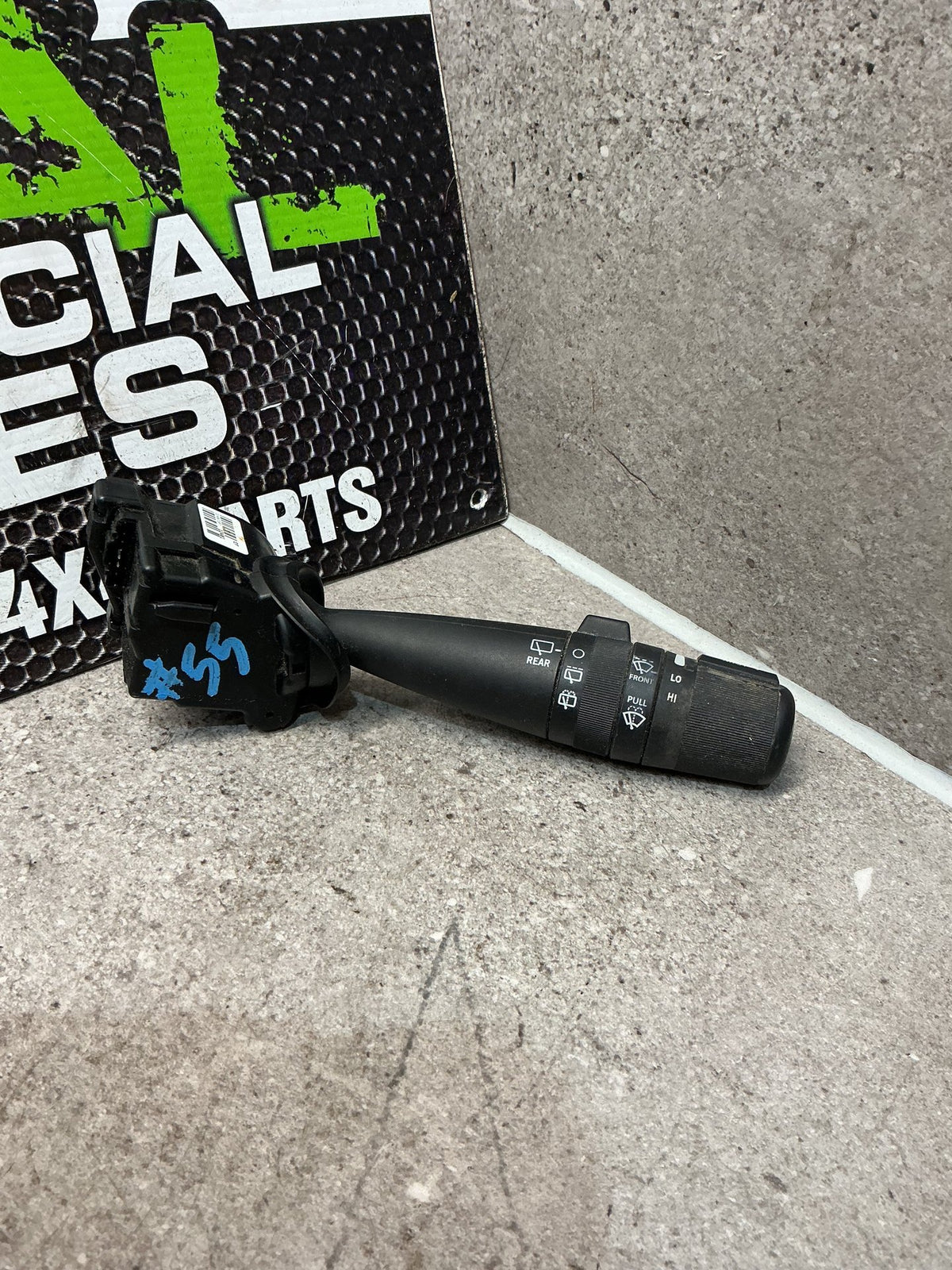 2010 Dodge Nitro KA- Wiper Switch- (TAG13292) PN: 214867207