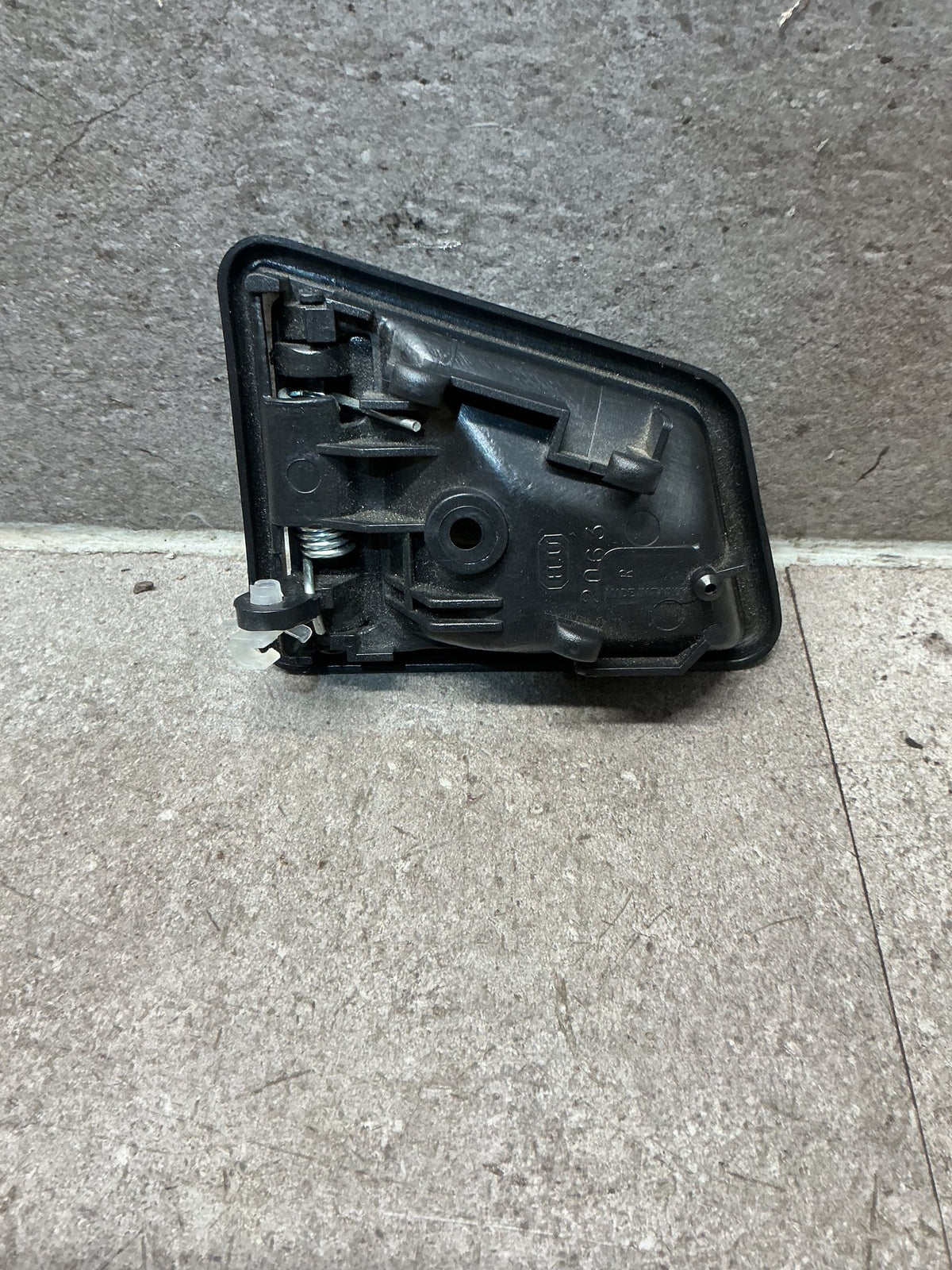 1989-1998 Suzuki Escudo - Right Front Door Interior Handle - (TAG18811)