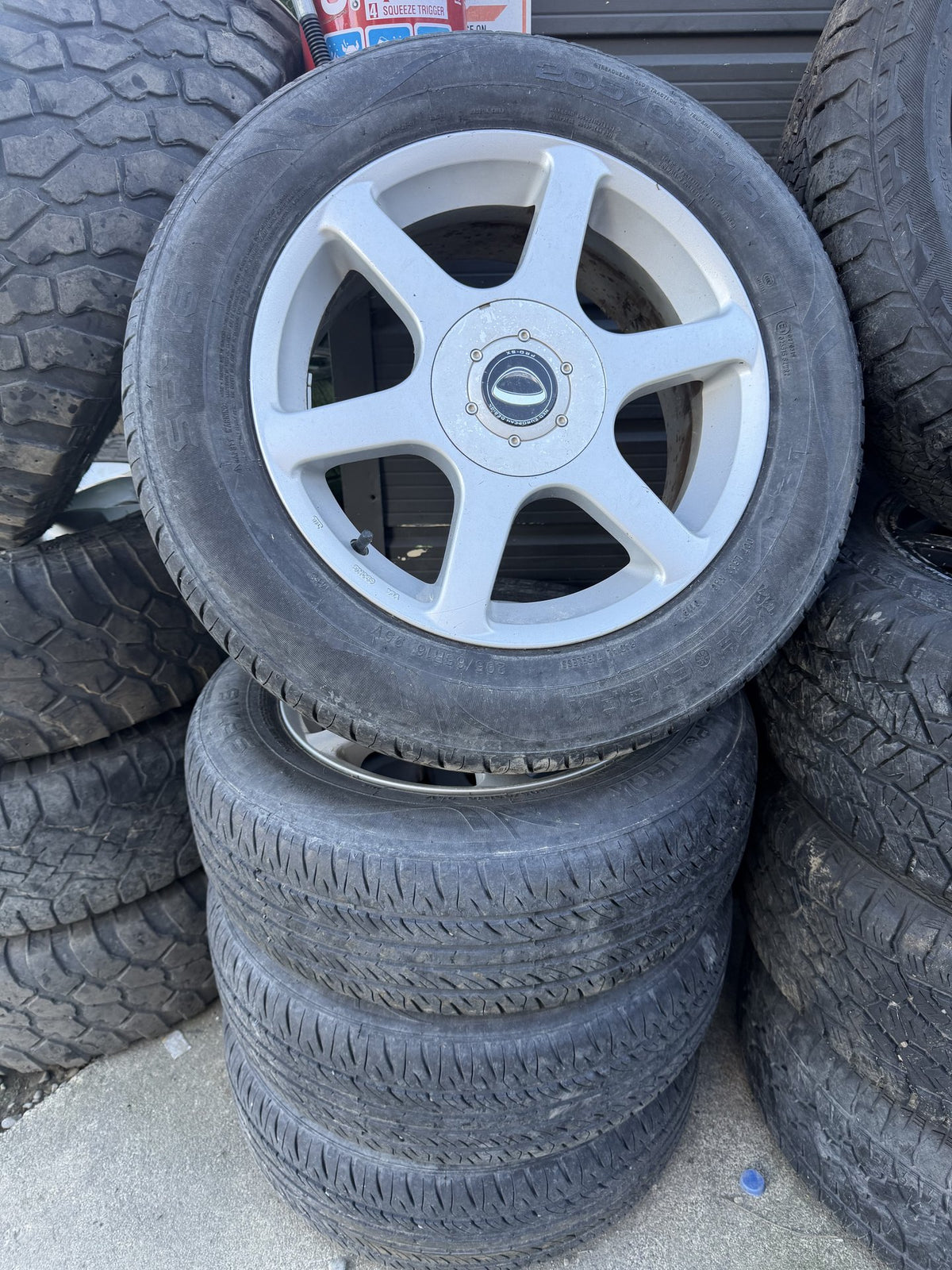 2006 Nissan Stagea- Wheel Set- (TAG17192)