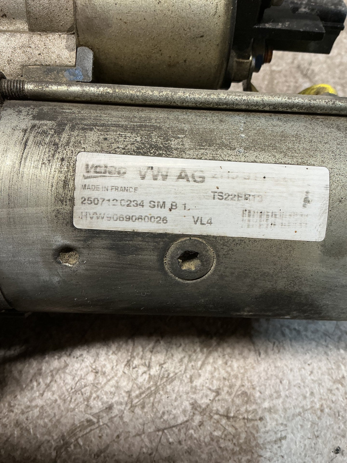 2013 Volkswagen Amarok- Starter Motor- (TAG17485)