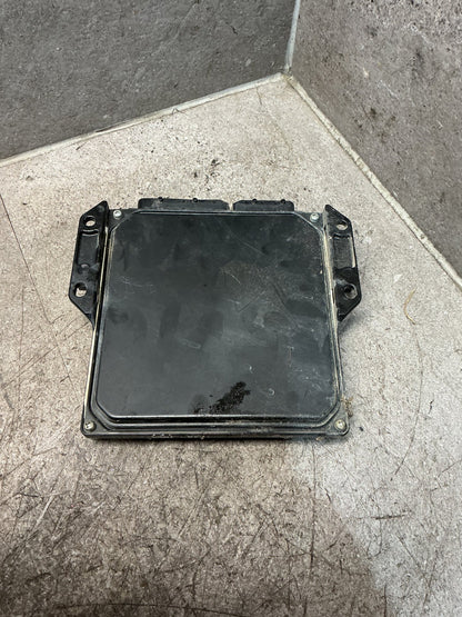 2011 Nissan Navara D40 - ECU - (TAG18207)