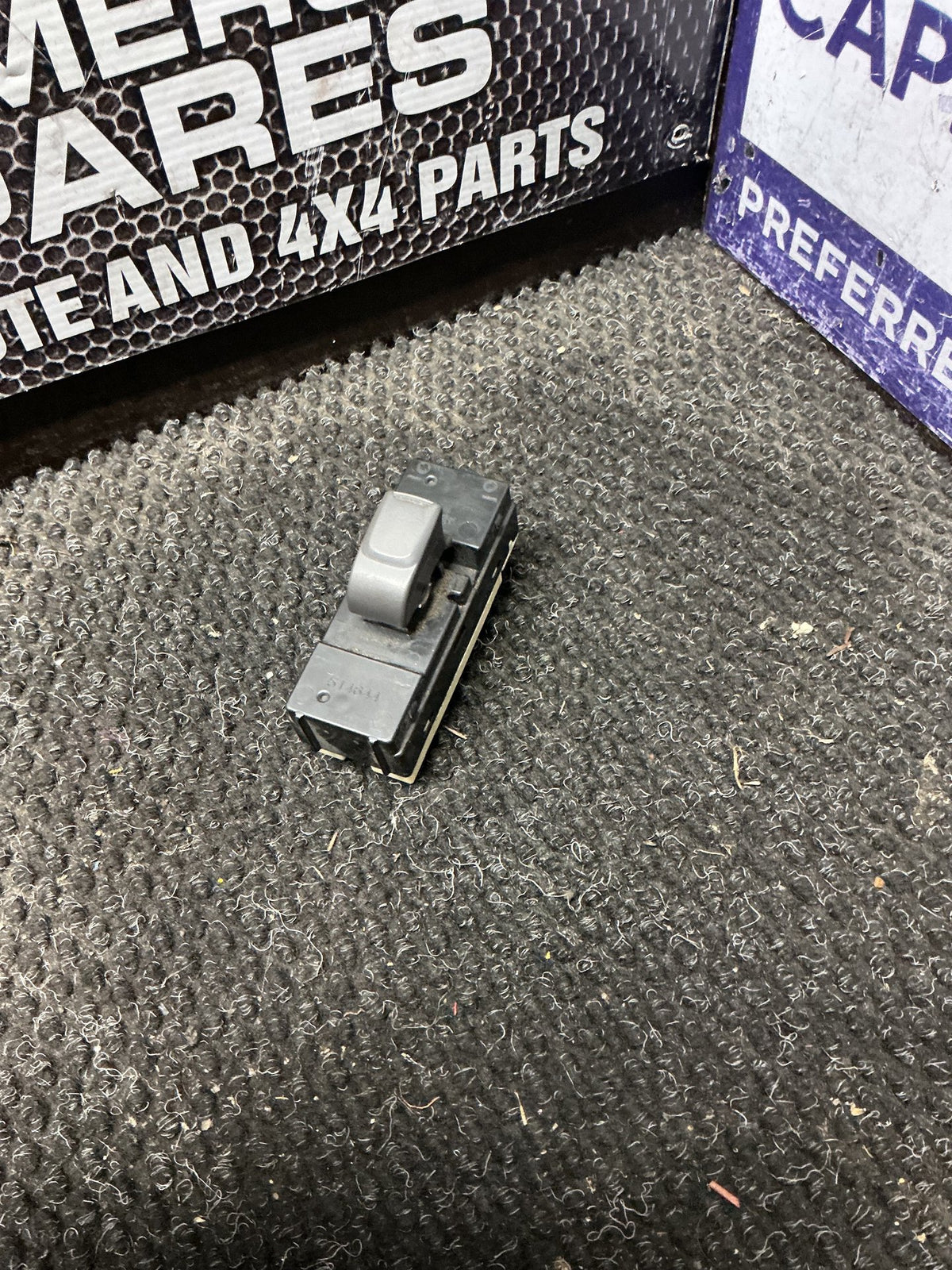 2003-2006 Holden Rodeo RA TFR77- Left Rear Window Switch- (TAG11205)