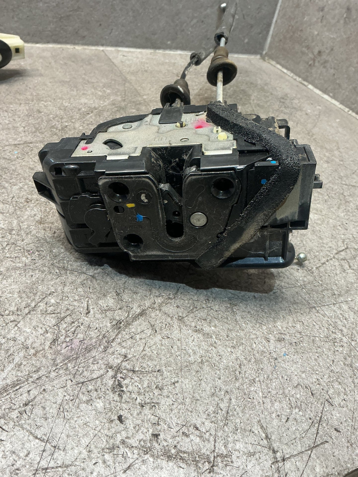 2011 Hyundai Santa Fe - Right Front Door Lock Actuator - (TAG19482)