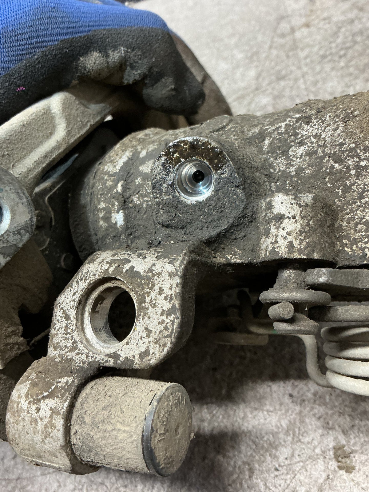 2014 Ford Kuga- Left Rear Caliper- (TAG15618)