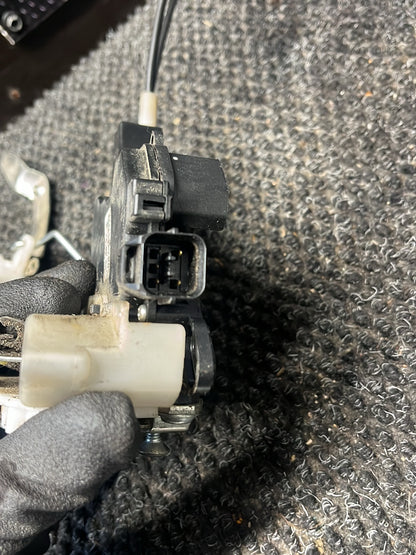 Right Front Door Lock Actuator- (TAG7208), MN-1367-90, 2012, Mitsubishi, Triton, GLX