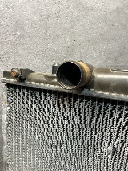 2002 Mitsubishi Pajero- Radiator- (TAG16792)