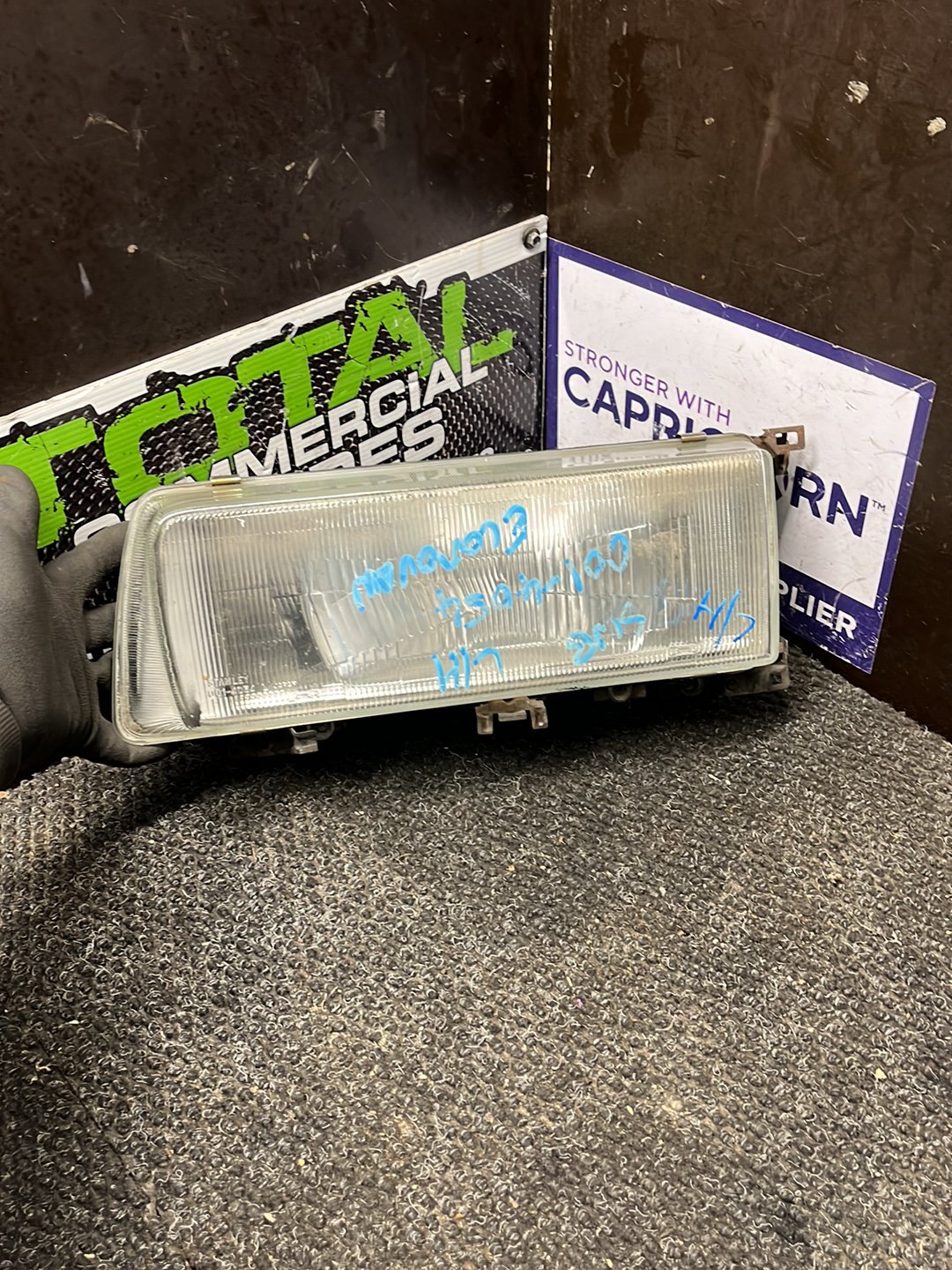1984-1986 Ford Econovan- Left Headlight- (TAG9380)