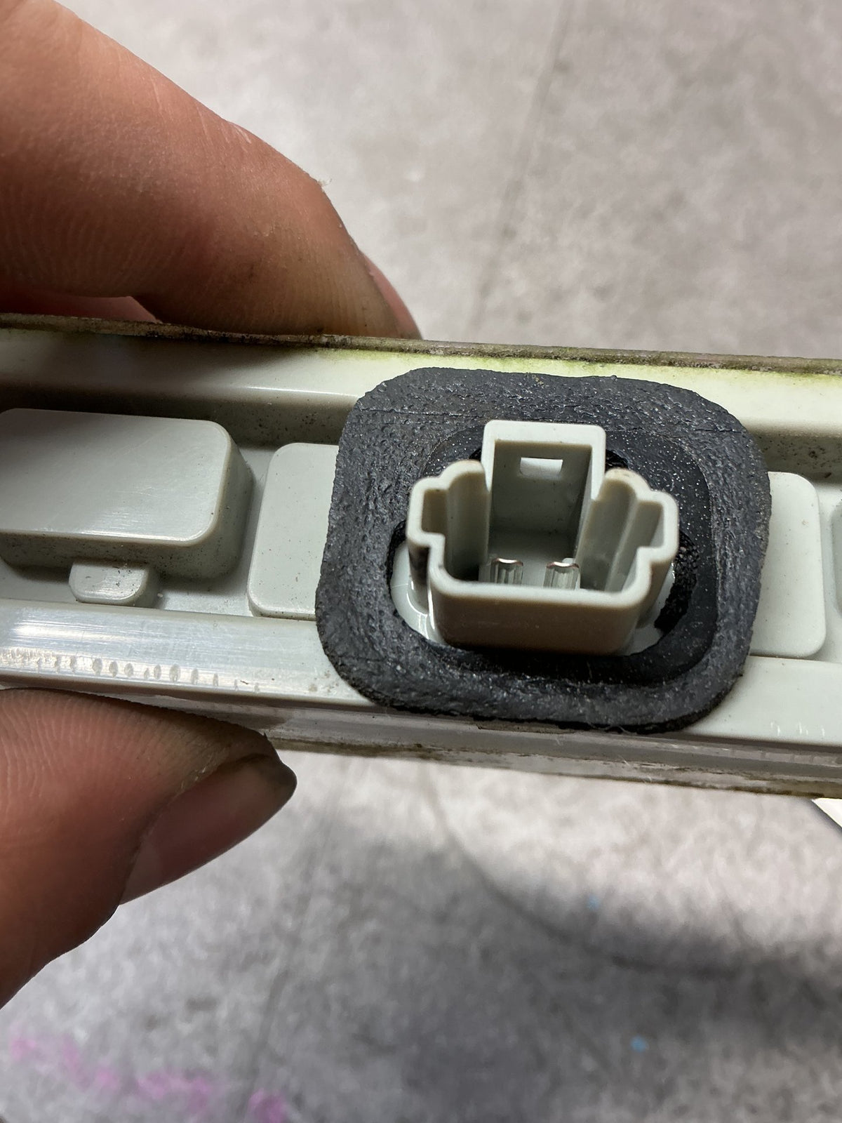 2007-2014 Toyota Highlander U40- High Level Stoplight- (TAG15283)
