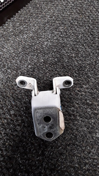 2018 Ford Ranger XLT DOUBLE CAB W/SA- Right Front Door Bottom Hinge- (TAG5372)