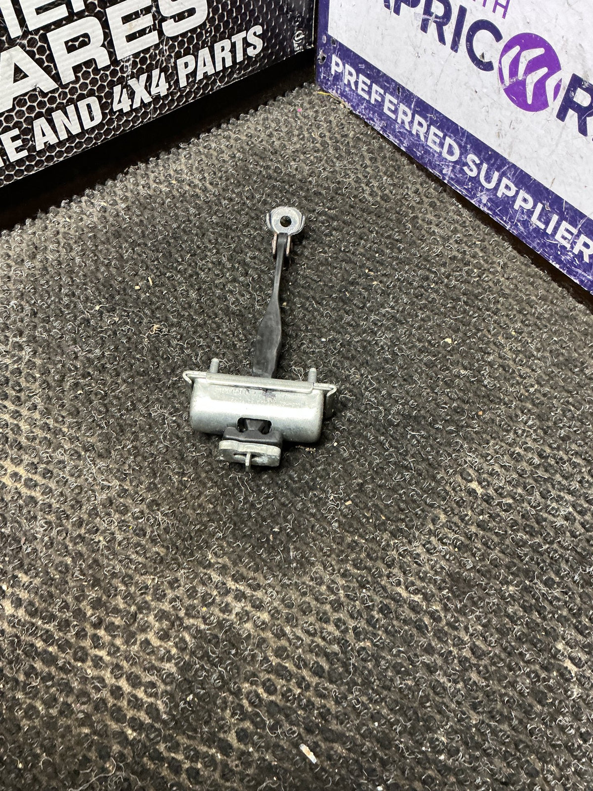 2014-2016 Ford Kuga II TF- Right Rear Check Strap- (TAG11645)