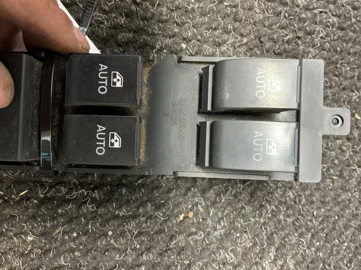 2012 Holden Captiva 5 1W102- Master Power Window Switch- (TAG9917)