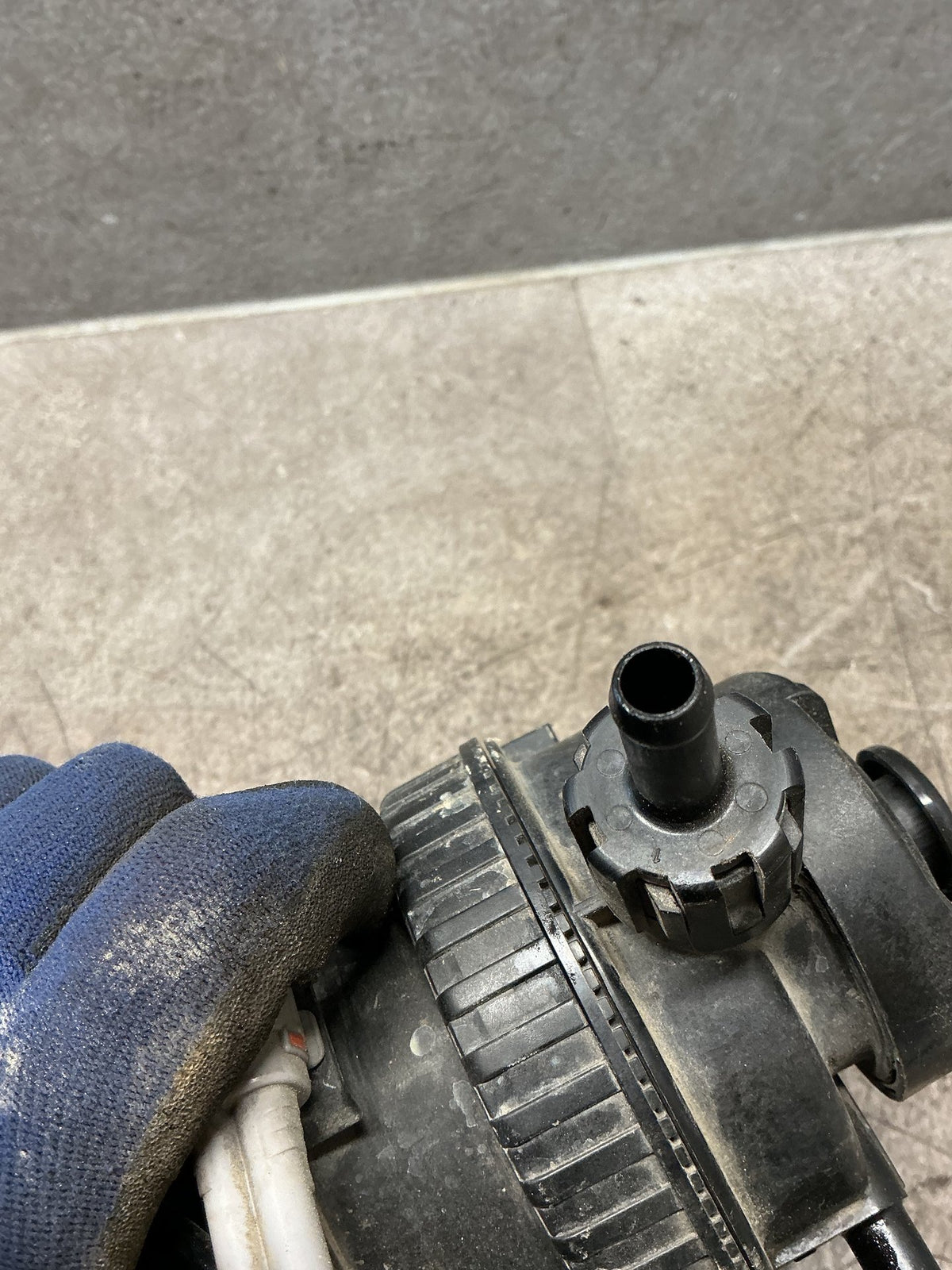 2006 Toyota Hilux - Fuel Filter Primer Pump - (TAG17783)