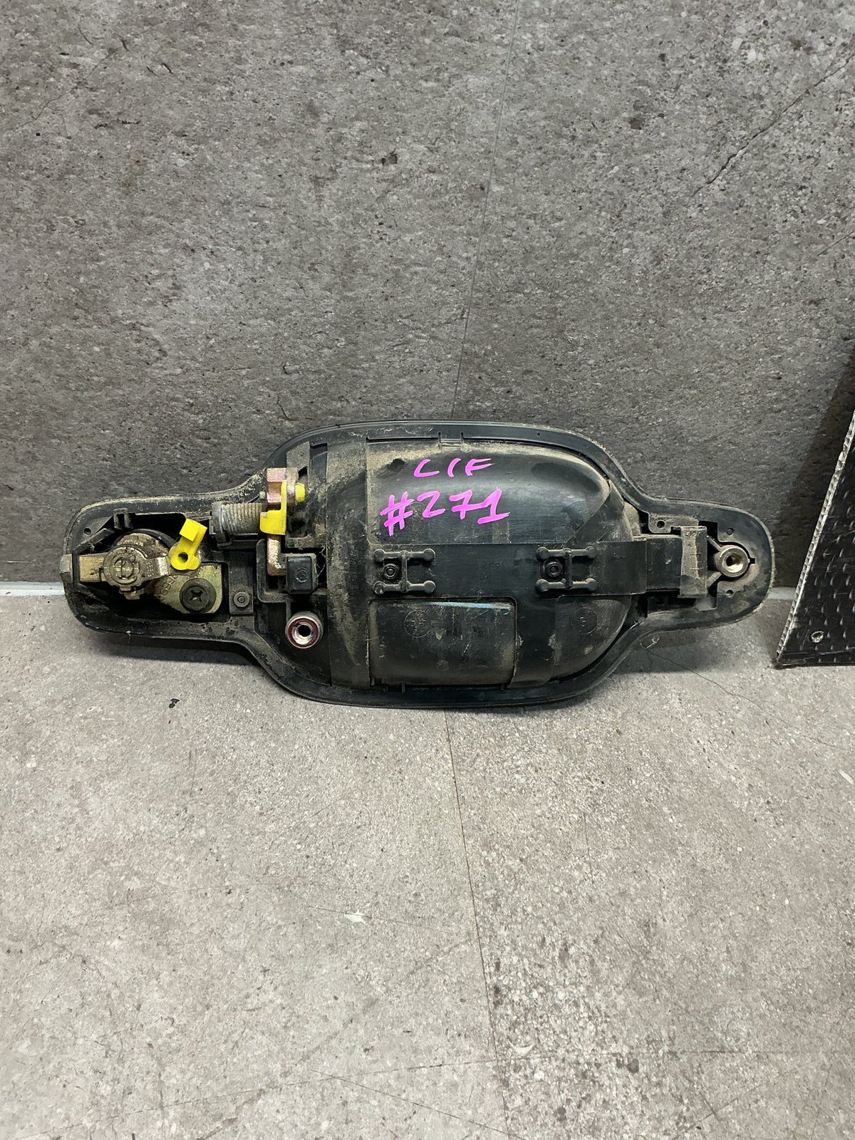 2007 Holden Rodeo- Left Front Exterior Door Handle- (TAG14290)