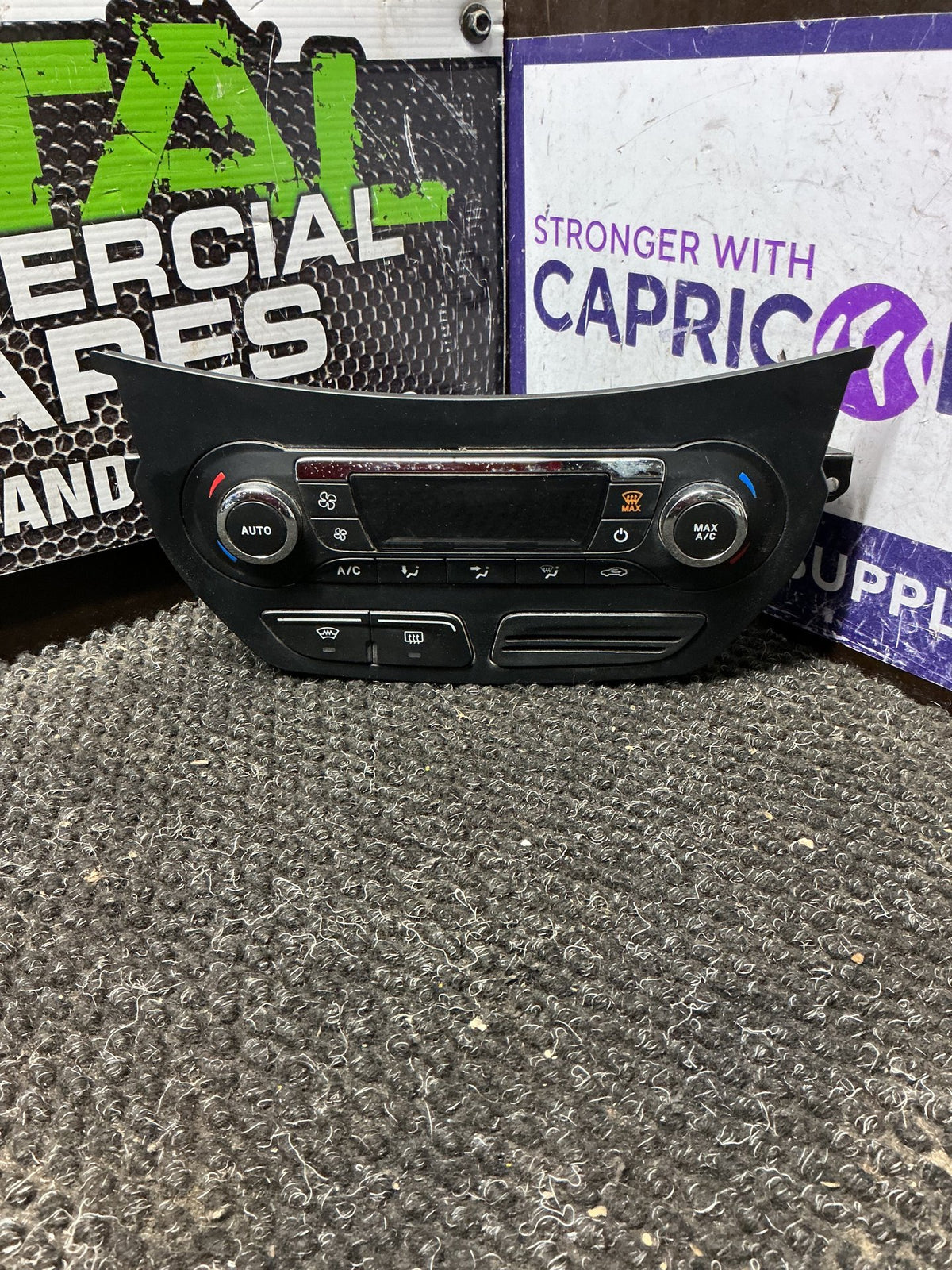 2014-2016 Ford Kuga II TF- Heater Controls- (TAG11661) PN: DV4T-18C612-AE
