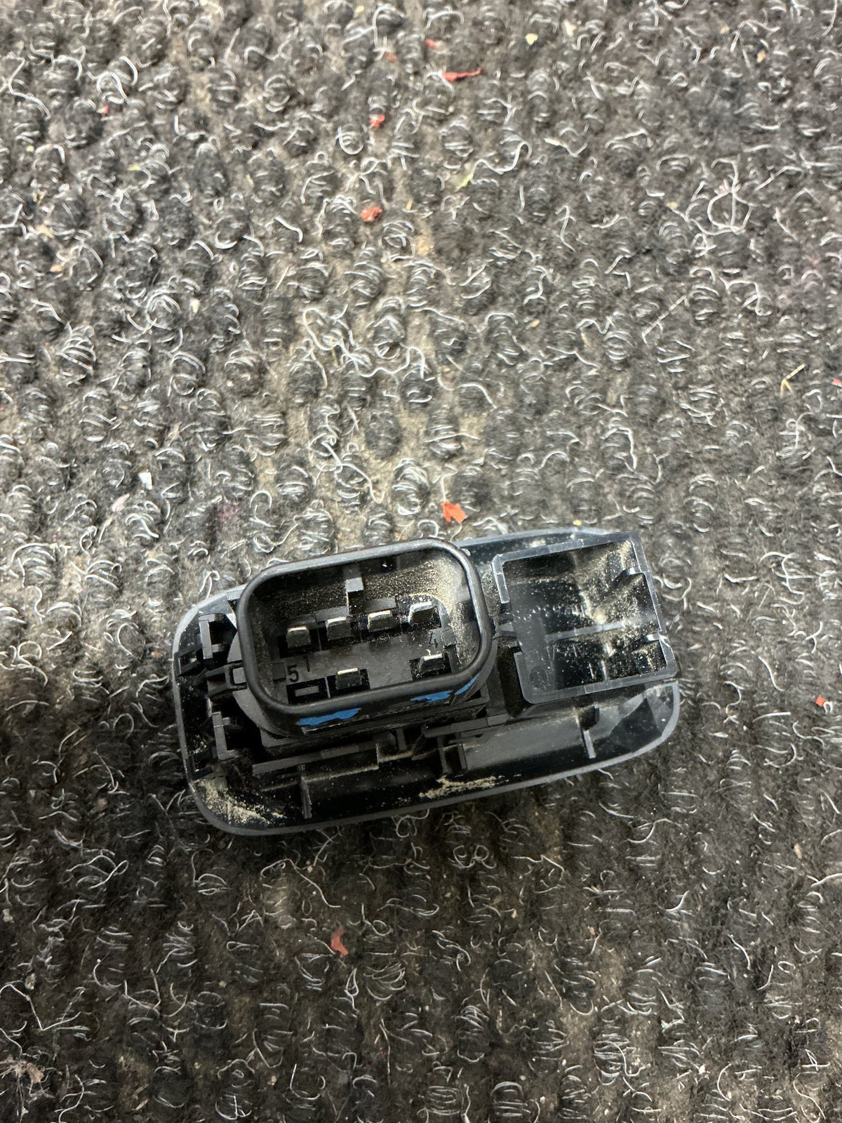 2013-2017 Ford EcoSport BK- Left Front Window Switch- (TAG10402)