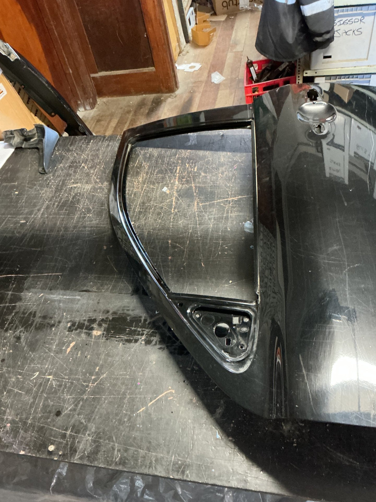 2011 Hyundai Santa Fe- Left Front Door Shell- (TAG14004)