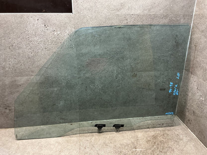 1994-1998 Suzuki Vitara ET - Right Front Door Glass - (TAG18941)