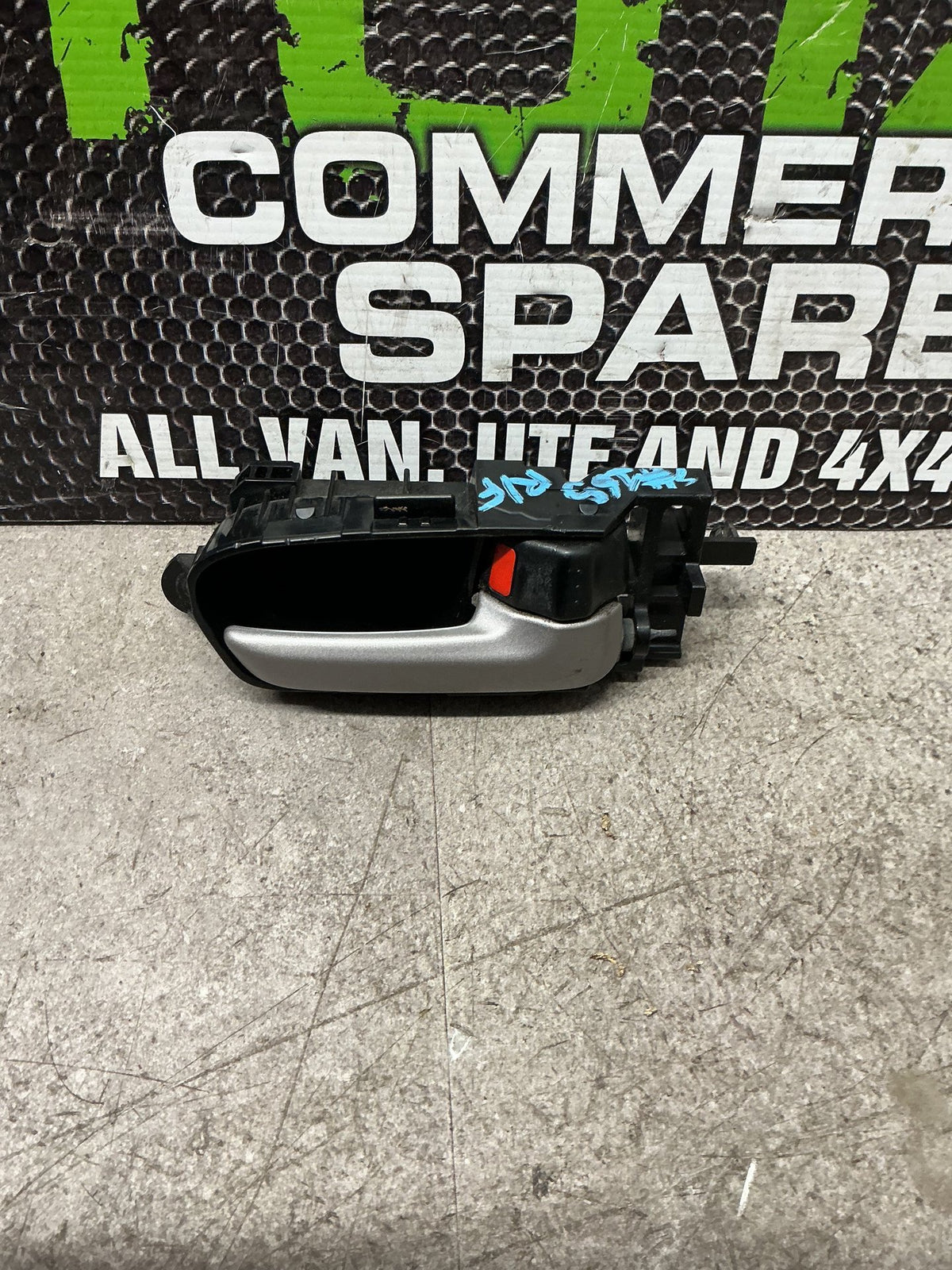 2003-2006 Suzuki Grand Vitara I FT- Right Front Door Interior Handle- (TAG16576)