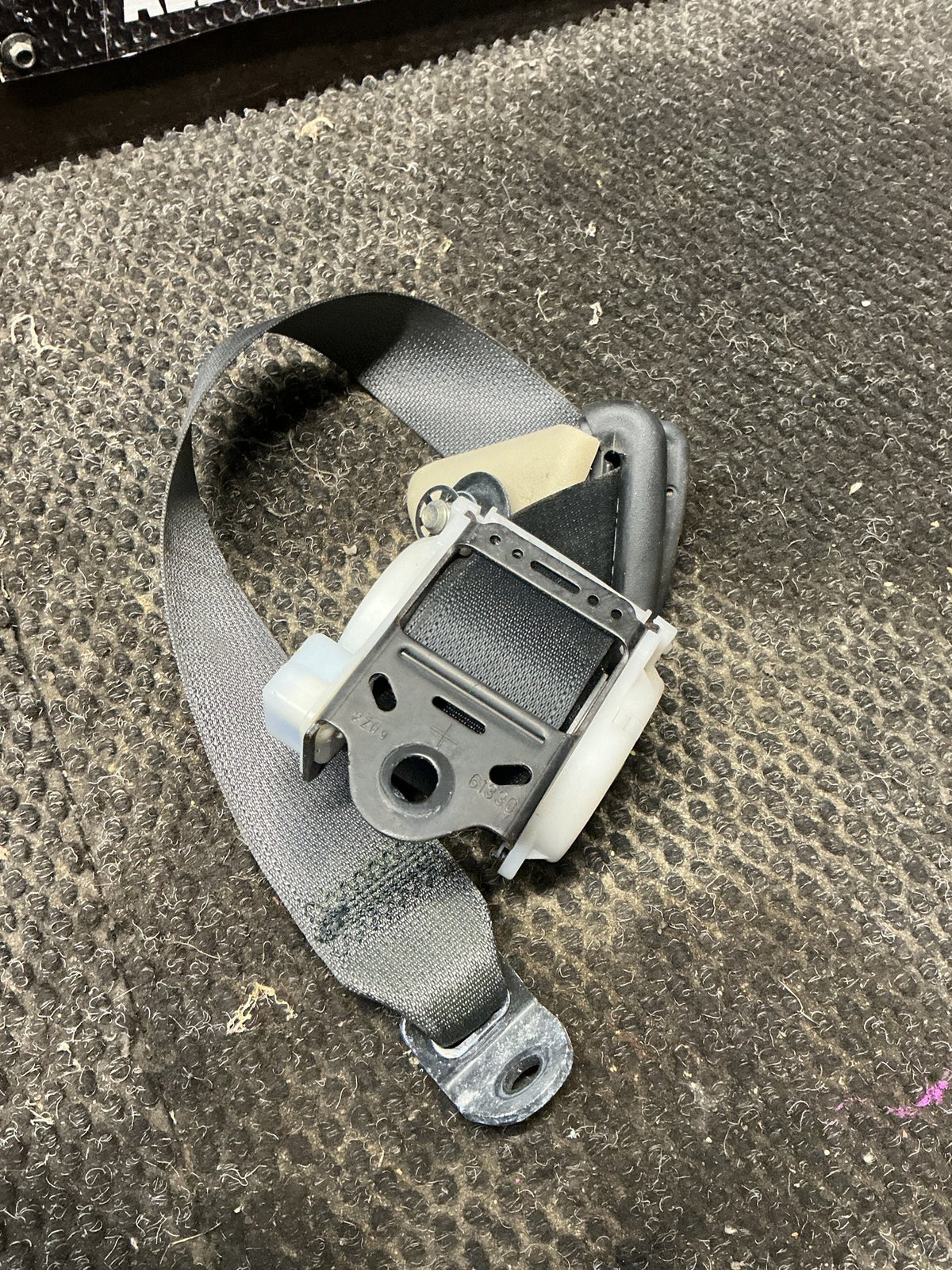 2012-2020 Mitsubishi Outlander III GF*W- Left Rear 3RD Row Seat Belt- (TAG11409)