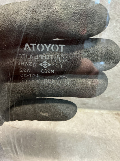 1994 Toyota Hilux Surf LN130 - Right Front Door Glass - (TAG18998)