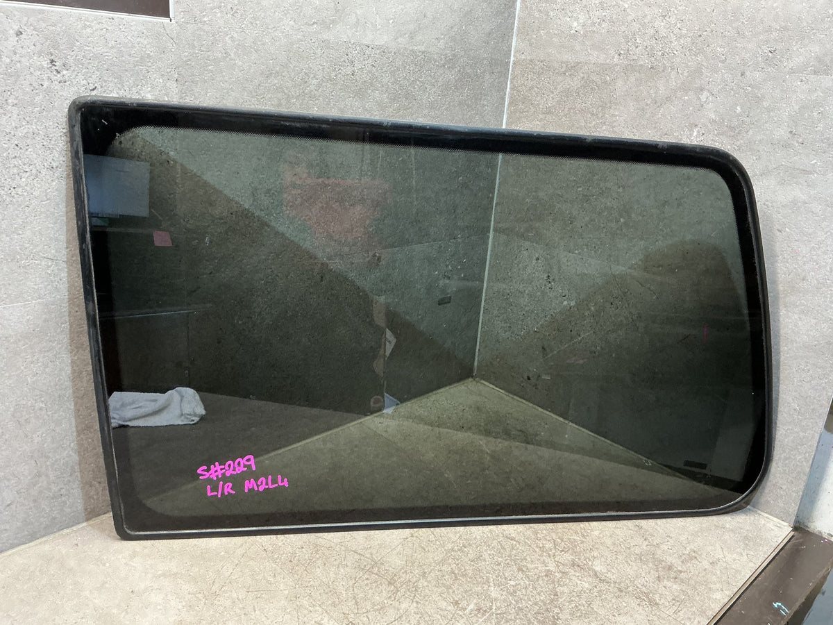 1997-2000 Mitsubishi Pajero II NL- Left Rear Cargo Glass- (TAG17474)