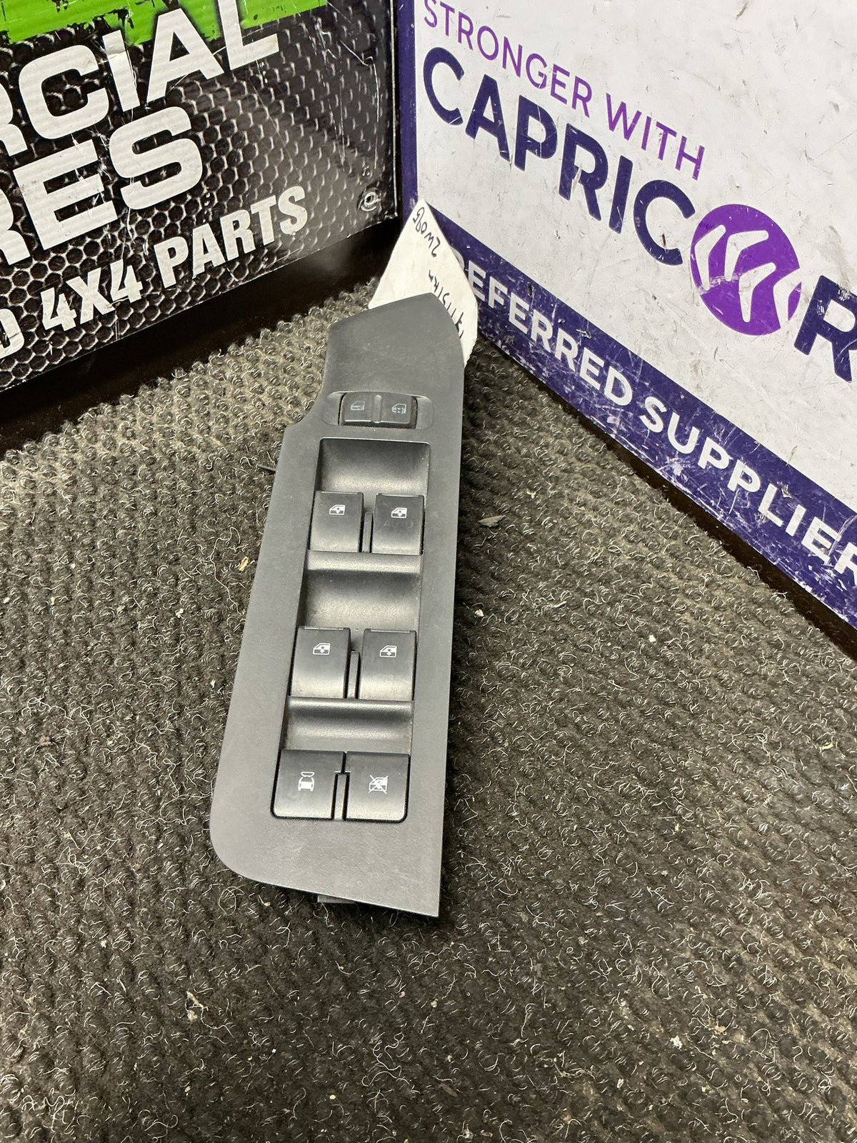 2007 Holden Captiva 7- Master Power Window Switch- (TAG9923)