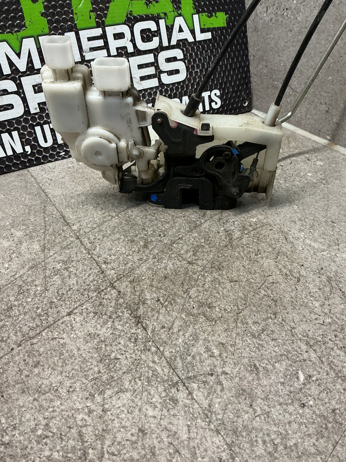 2010 Ford Ranger- Right Rear Door Lock Actuator- (TAG15227)