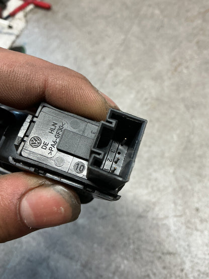 2013 Volkswagen Amarok- Left Rear Window Switch- (TAG15420)