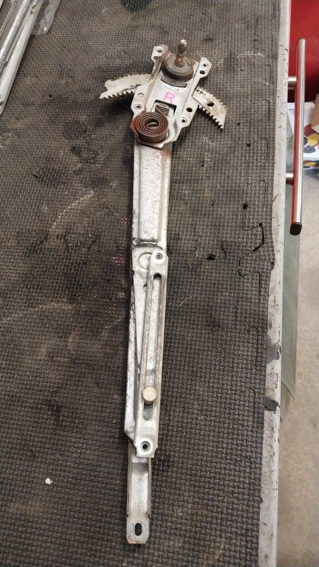 1999-2006 Mazda B-Series UN UNY0W- Right Front Window Regulator/Motor- (TAG2958)
