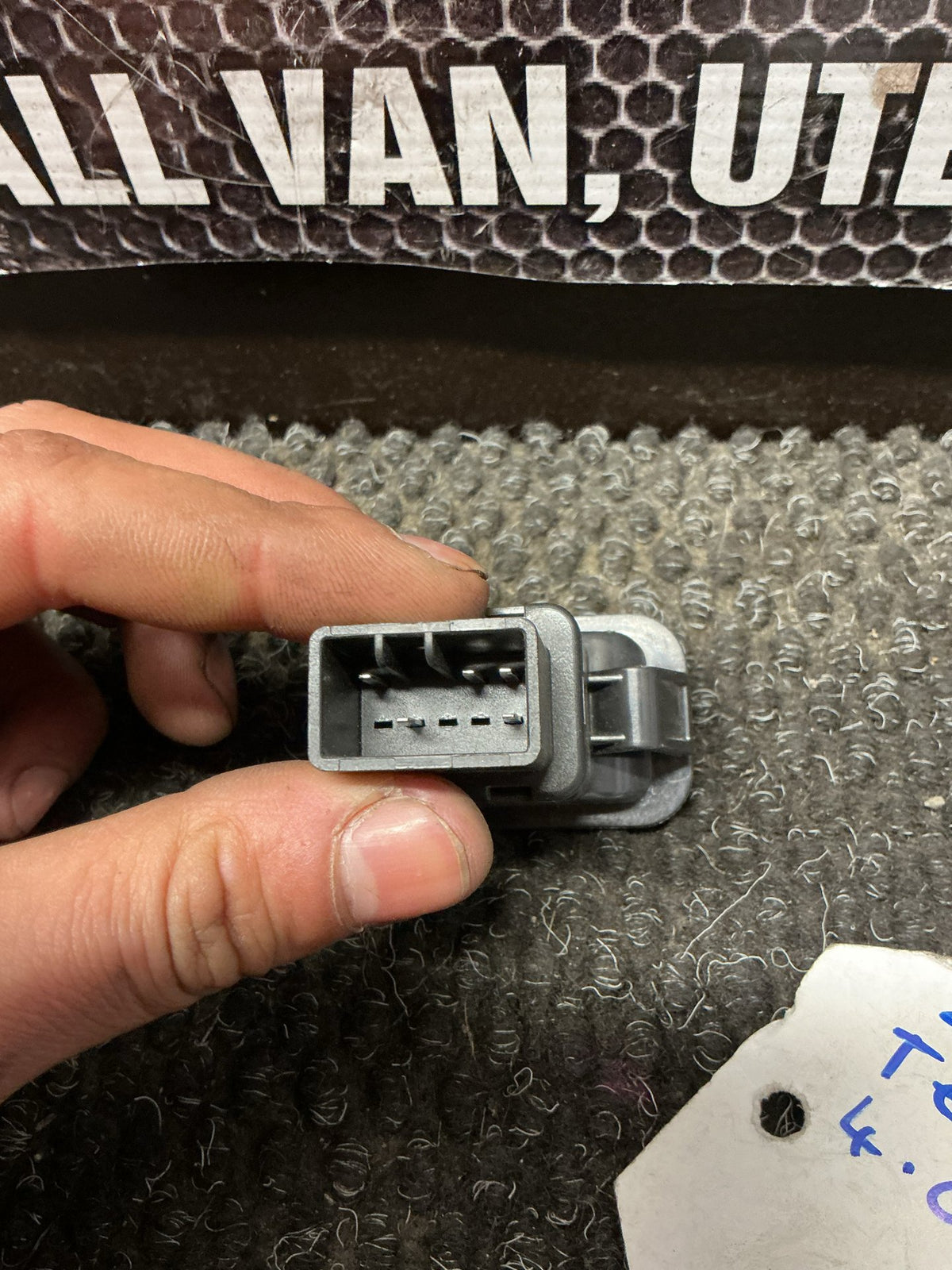 2005 Ford Territory 1W057- Left Front Window Switch- (TAG9952)